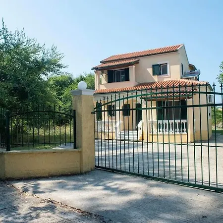 Notis, Acharavi Corfu Apartment *